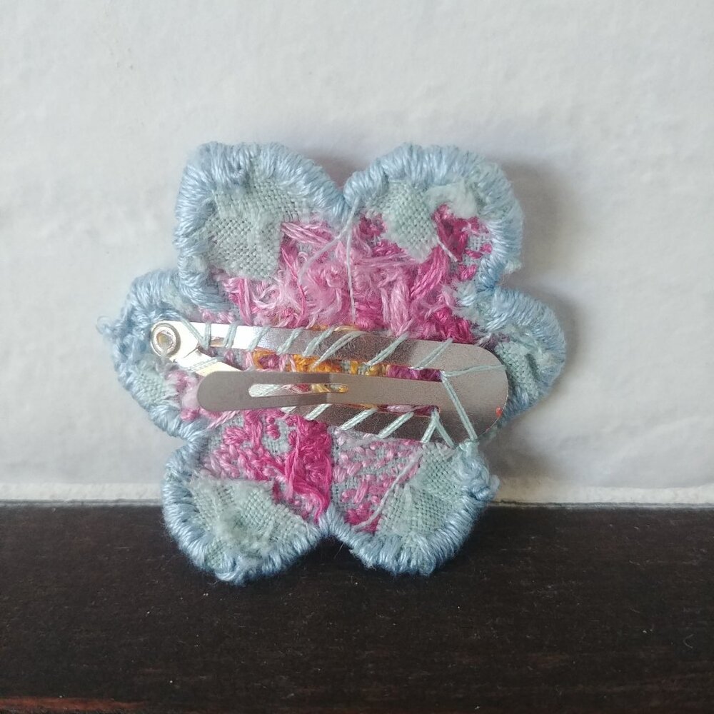 New never worn hair clip accessory 100% handmade by me pink flower - Picture 4 of 6